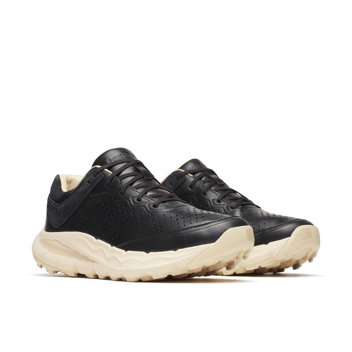 Men's Nova 4 Traveller Lace Casual Shoes Collections